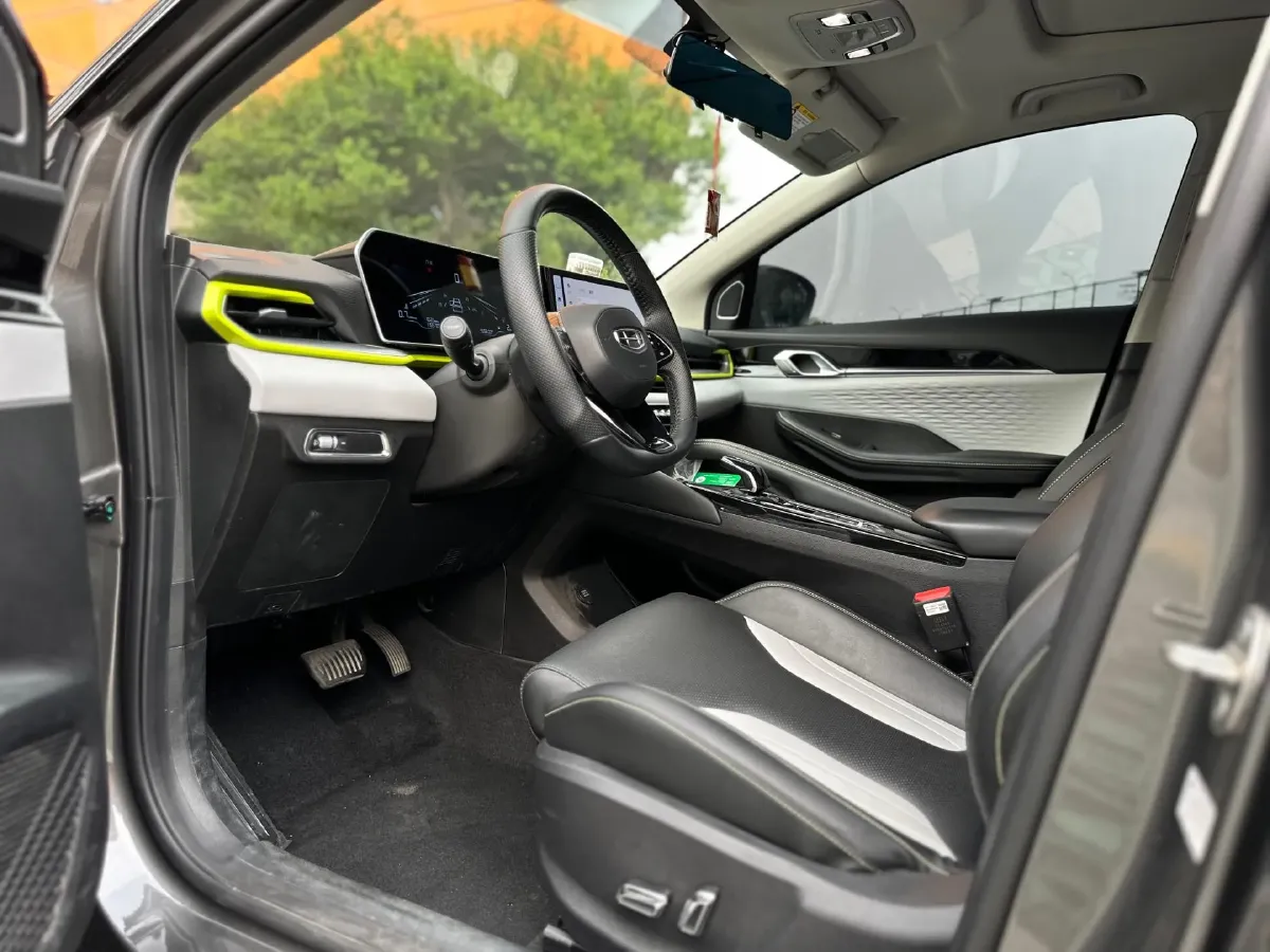 2022 Geely Coolray 1.5T 181HP L4 7DCT,autocango,china used car exporter,china ev exporter,chinese used car exporter,chinese used ev exporter
