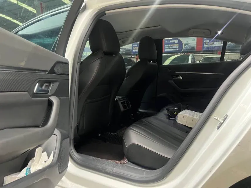 2022 Peugeot 508 1.6T 170HP L4 6AT,autocango,china used car exporter,china ev exporter,chinese used car exporter,chinese used ev exporter
