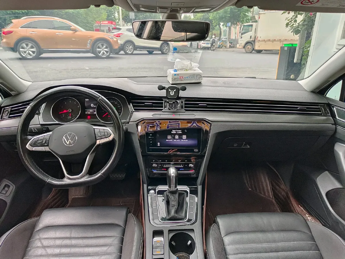 2020 Volkswagen Magotan 2.0T 186HP L4 7DCT,autocango,china used car exporter,china ev exporter,chinese used car exporter,chinese used ev exporter