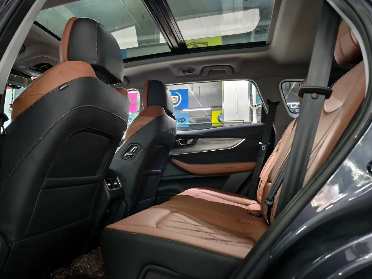 2022 Chery Tiggo 8 PRO 1.6T 197HP L4 7DCT,autocango,china used car exporter,china ev exporter,chinese used car exporter,chinese used ev exporter