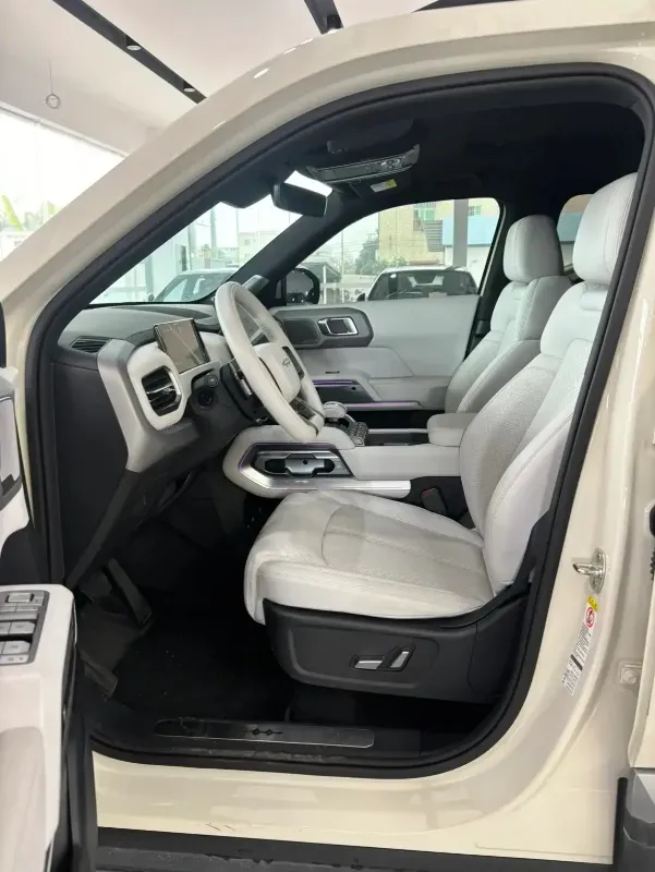 2025 FangChengBao Tai 3 BEV,autocango,china used car exporter,china ev exporter,chinese used car exporter,chinese used ev exporter