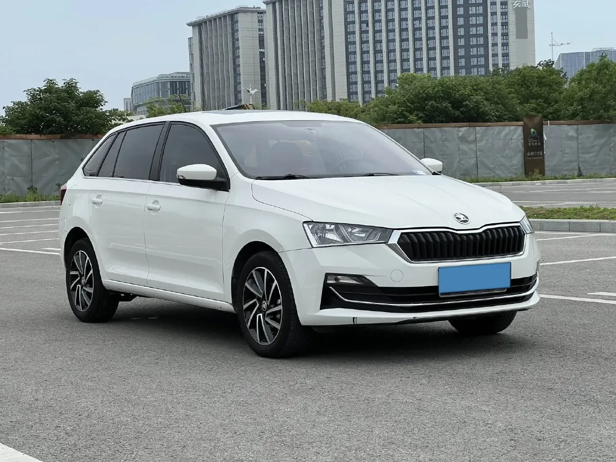 2020 Skoda Rapid Spaceback 1.5L 112HP L4 6AT,autocango,china used car exporter,china ev exporter,chinese used car exporter,chinese used ev exporter