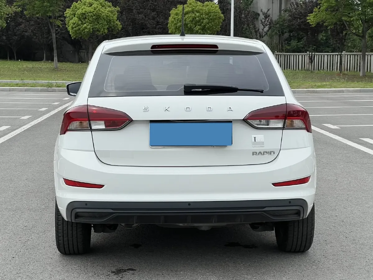 2020 Skoda Rapid Spaceback 1.5L 112HP L4 6AT,autocango,china used car exporter,china ev exporter,chinese used car exporter,chinese used ev exporter