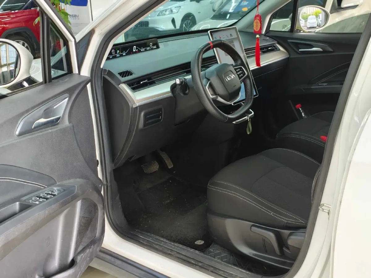 2022 Leapmotor T03 BEV 41KWH,autocango,china used car exporter,china ev exporter,chinese used car exporter,chinese used ev exporter