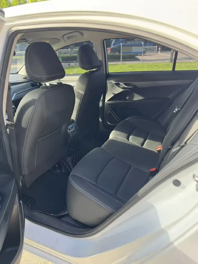 2020 Geely Emgrand 1.5L 109HP L4 CVT,autocango,china used car exporter,china ev exporter,chinese used car exporter,chinese used ev exporter