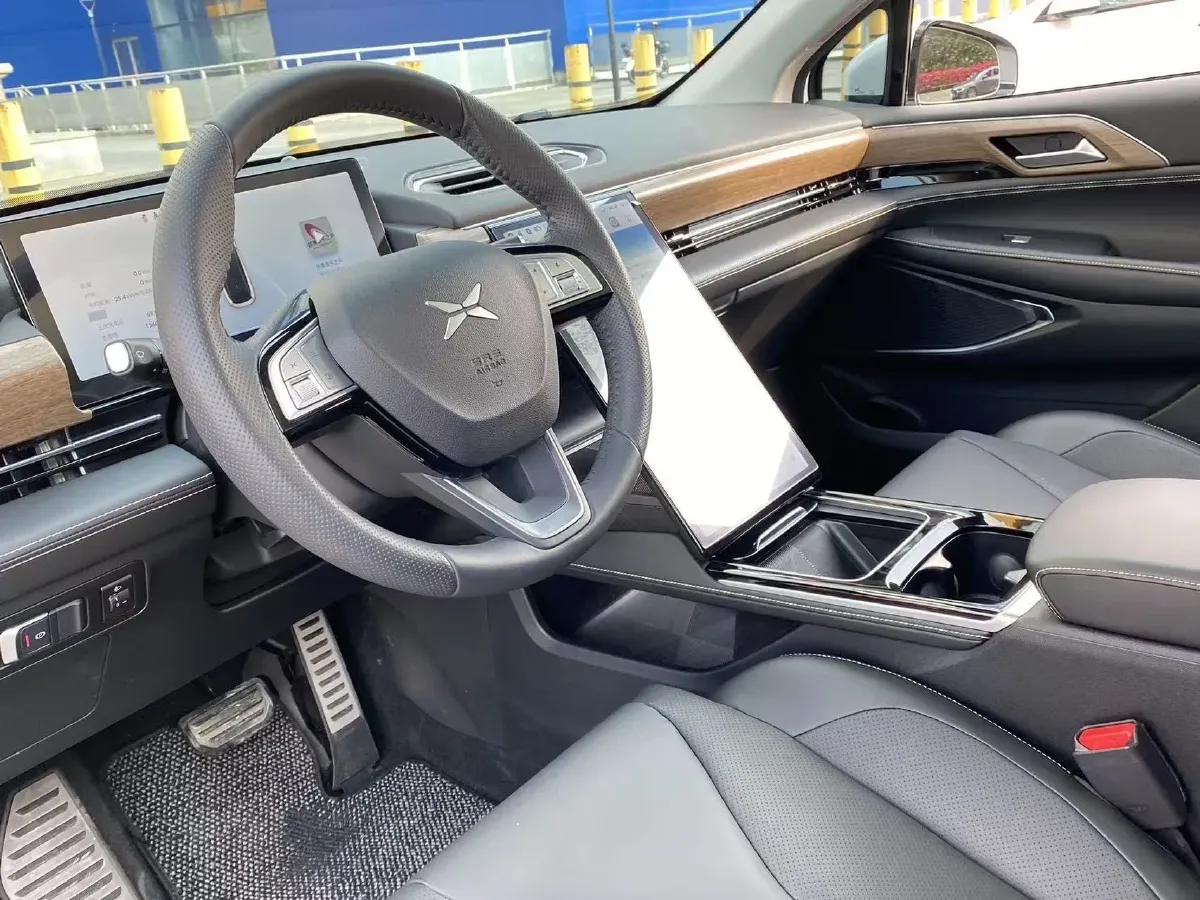 2022 Chevrolet Menlo BEV 61.1KWH,autocango,china used car exporter,china ev exporter,chinese used car exporter,chinese used ev exporter