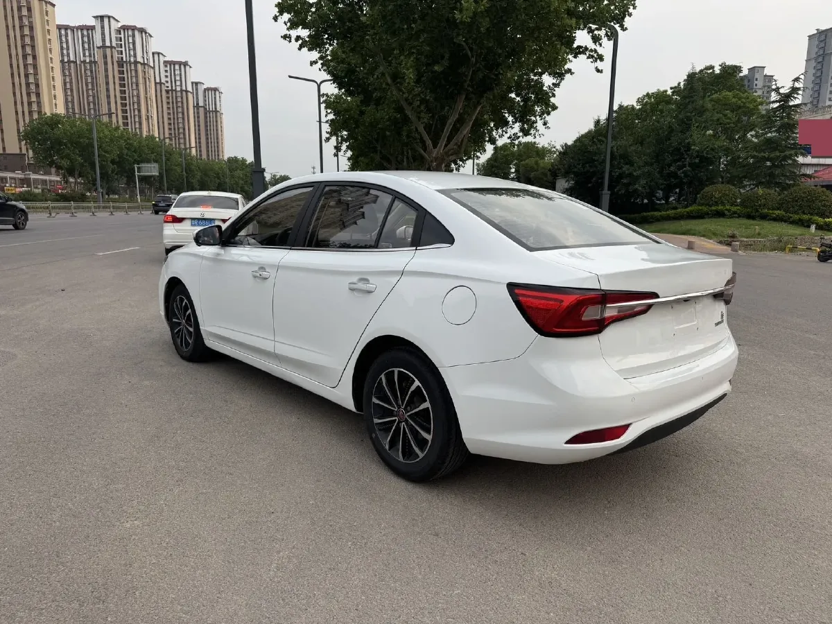 2021 Roewe i5 1.5L 120HP L4 CVT,autocango,china used car exporter,china ev exporter,chinese used car exporter,chinese used ev exporter