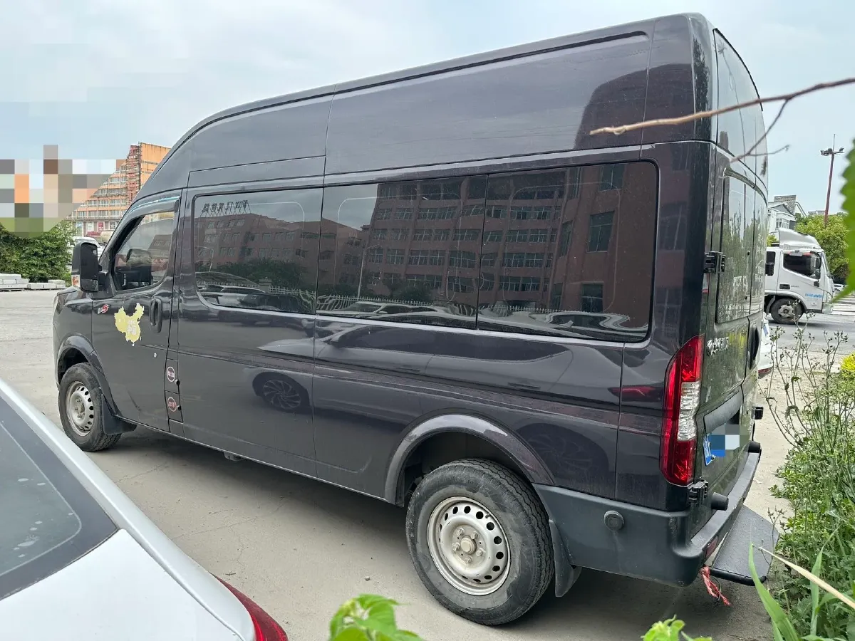 2023 Dongfeng RuiQi 7 2.0T 228HP L4 6MT,autocango,china used car exporter,china ev exporter,chinese used car exporter,chinese used ev exporter