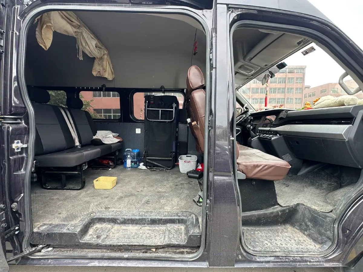 2023 Dongfeng RuiQi 7 2.0T 228HP L4 6MT,autocango,china used car exporter,china ev exporter,chinese used car exporter,chinese used ev exporter