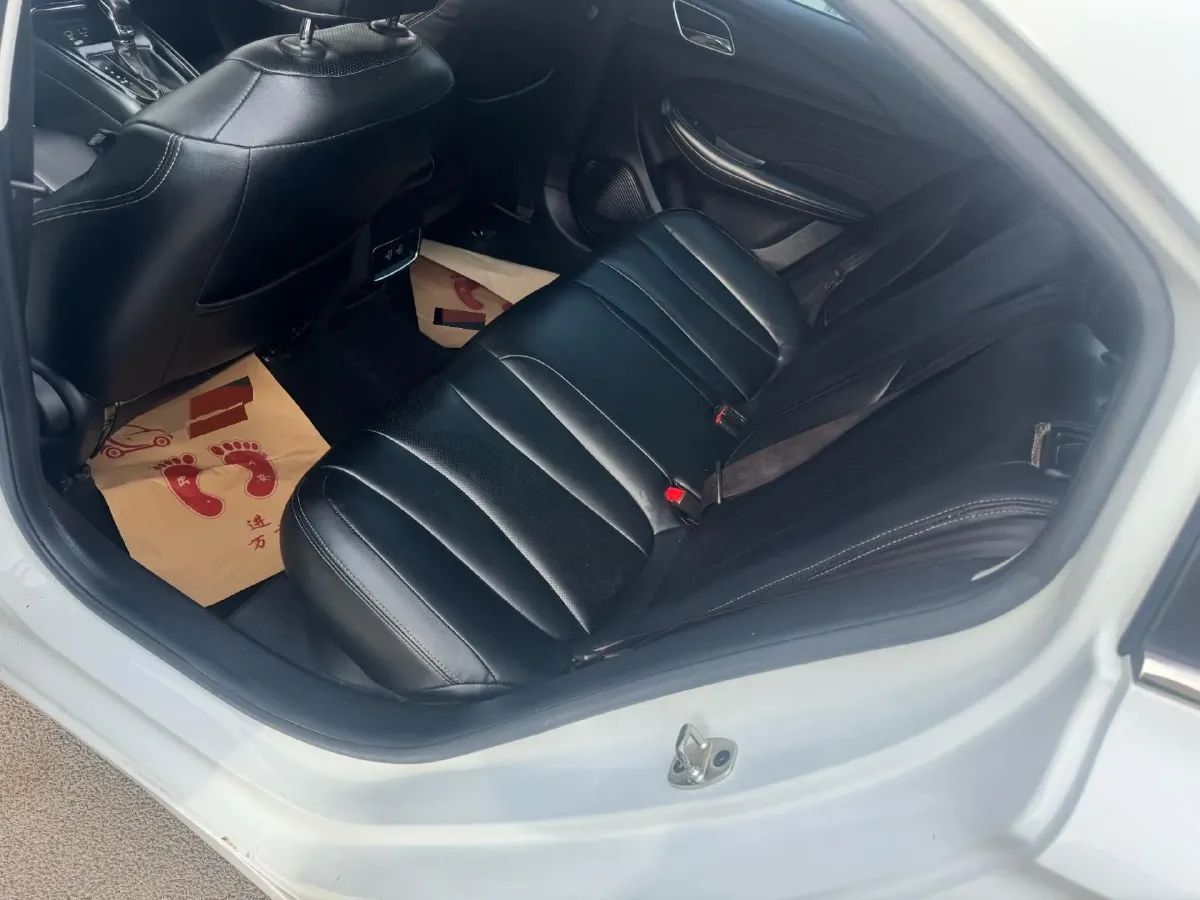 2019 Roewe i5 1.5L 120HP L4 CVT,autocango,china used car exporter,china ev exporter,chinese used car exporter,chinese used ev exporter