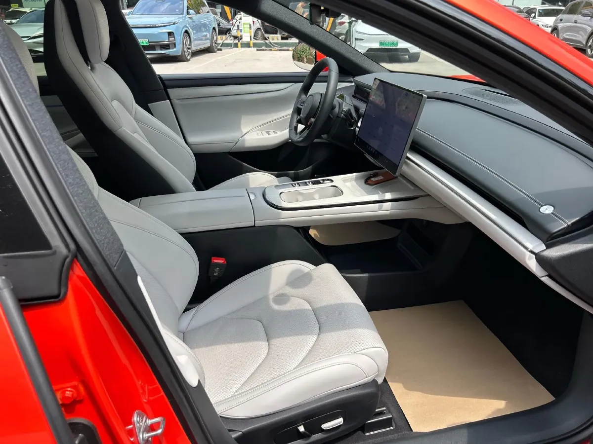 2024 MI SU7 BEV 73.6KWH,autocango,china used car exporter,china ev exporter,chinese used car exporter,chinese used ev exporter
