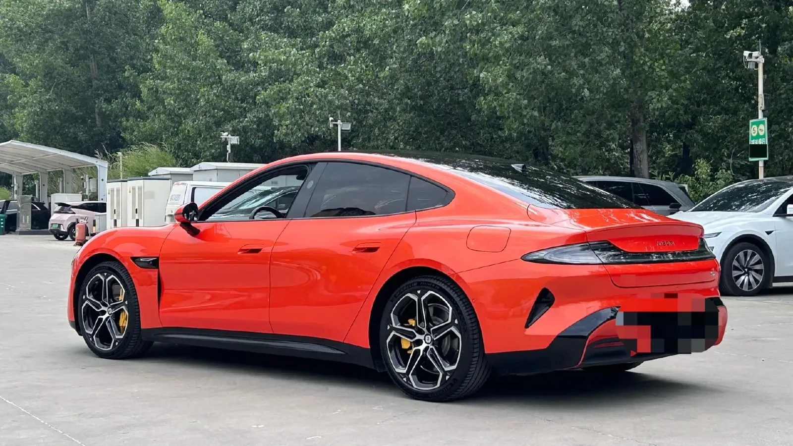 2024 MI SU7 BEV 73.6KWH,autocango,china used car exporter,china ev exporter,chinese used car exporter,chinese used ev exporter