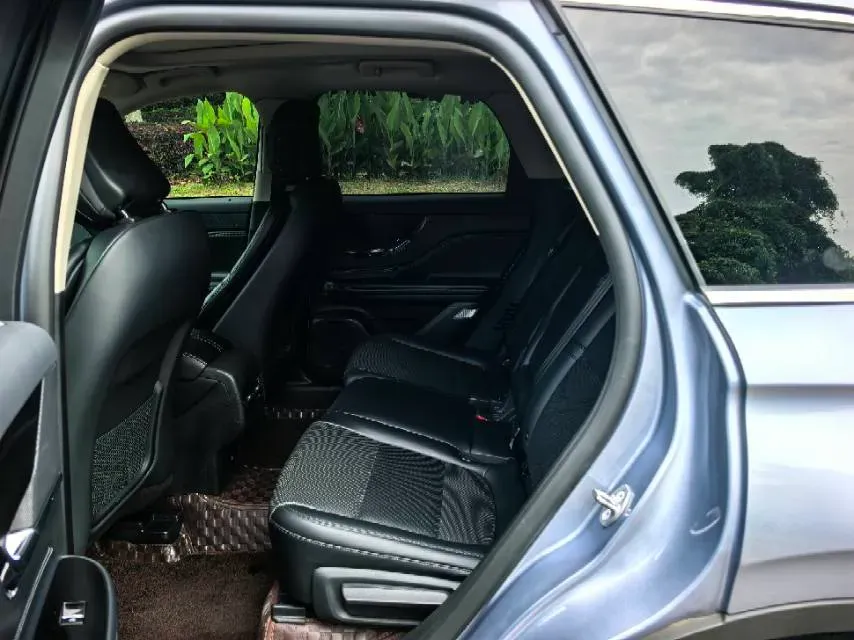 2023 Lincoln Corsair 2.0T 261HP L4 8AT,autocango,china used car exporter,china ev exporter,chinese used car exporter,chinese used ev exporter