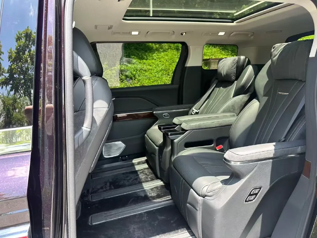 2024 HongQi HQ9 2.0T 163HP L4 1DHT PHEV 20.14KWH,autocango,china used car exporter,china ev exporter,chinese used car exporter,chinese used ev exporter