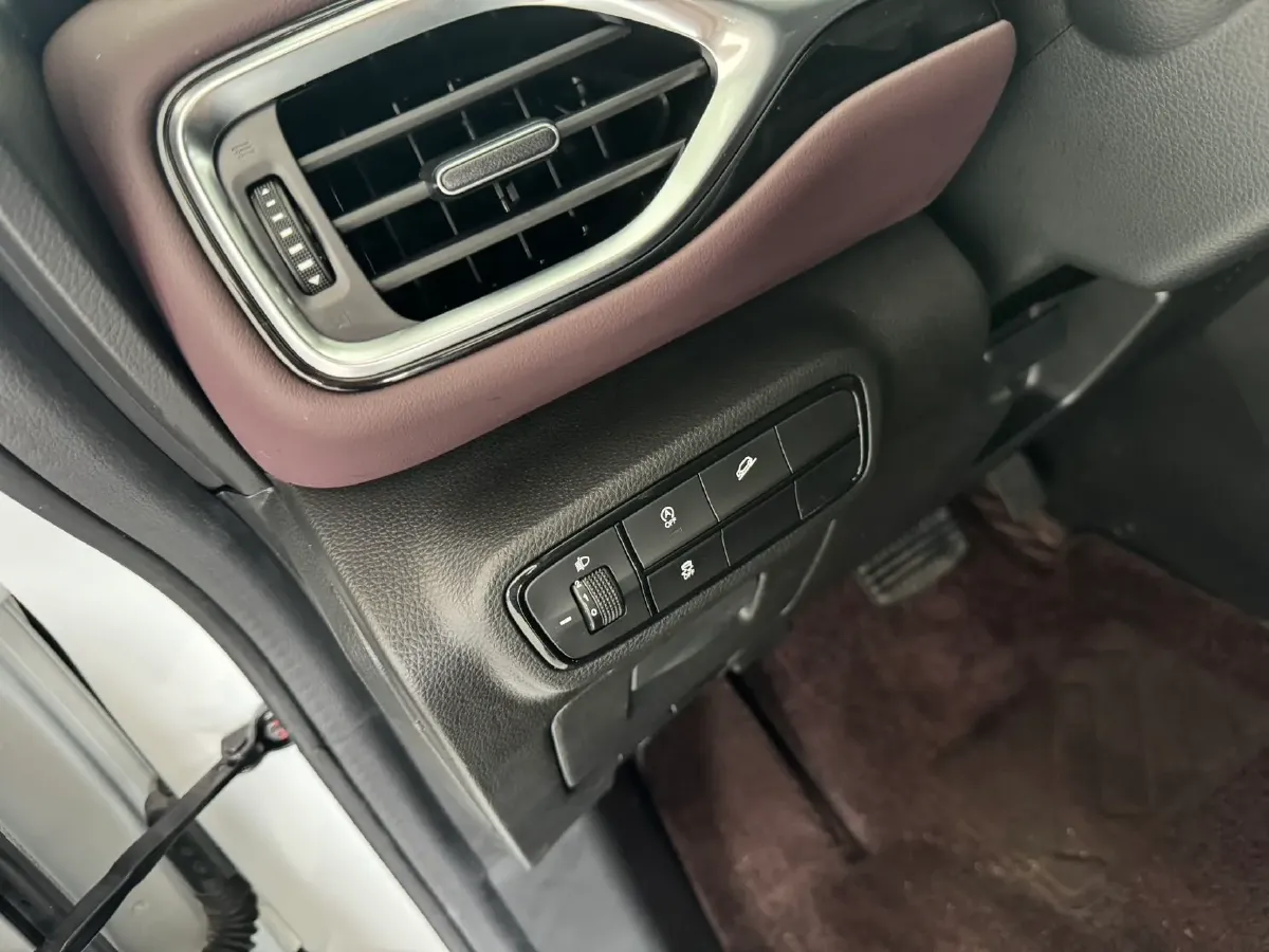 2021 GAC Trumpchi M6 1.5T 169HP L4 6AT,autocango,china used car exporter,china ev exporter,chinese used car exporter,chinese used ev exporter