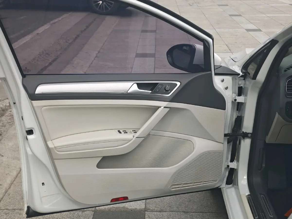 2018 Volkswagen Golf 1.4T 131HP L4 7DCT,autocango,china used car exporter,china ev exporter,chinese used car exporter,chinese used ev exporter