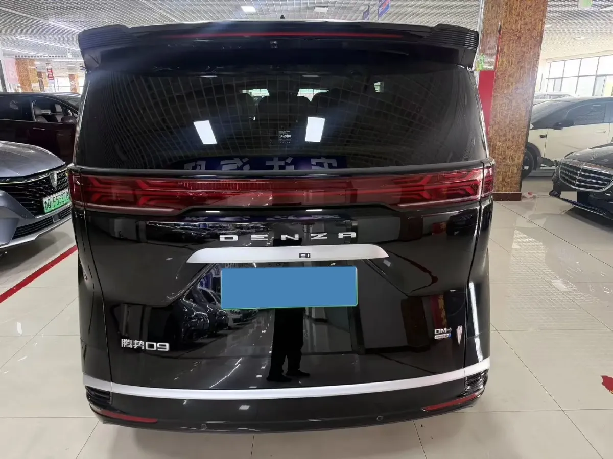 2024 Denza D9 1.5T 139HP L4 E-CVT PHEV 40KWH,autocango,china used car exporter,china ev exporter,chinese used car exporter,chinese used ev exporter
