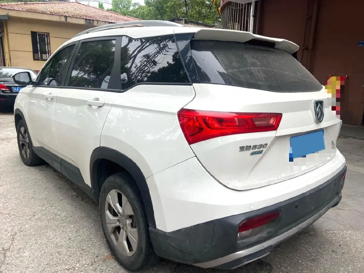 2020 BaoJun 530 1.5T 147HP L4 6MT,autocango,china used car exporter,china ev exporter,chinese used car exporter,chinese used ev exporter
