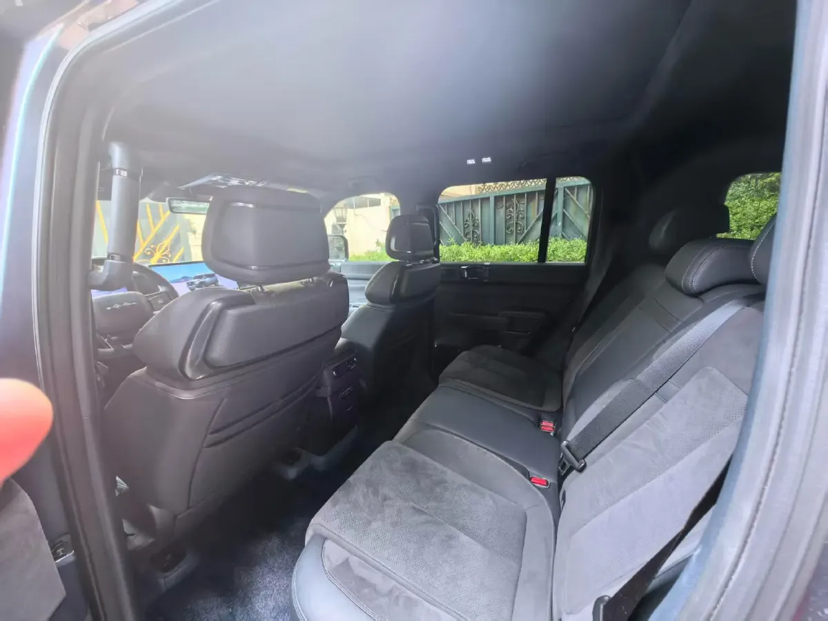 2023 FangChengBao Bao 5 1.5T 194HP L4 E-CVT PHEV 31.8KWH,autocango,china used car exporter,china ev exporter,chinese used car exporter,chinese used ev exporter