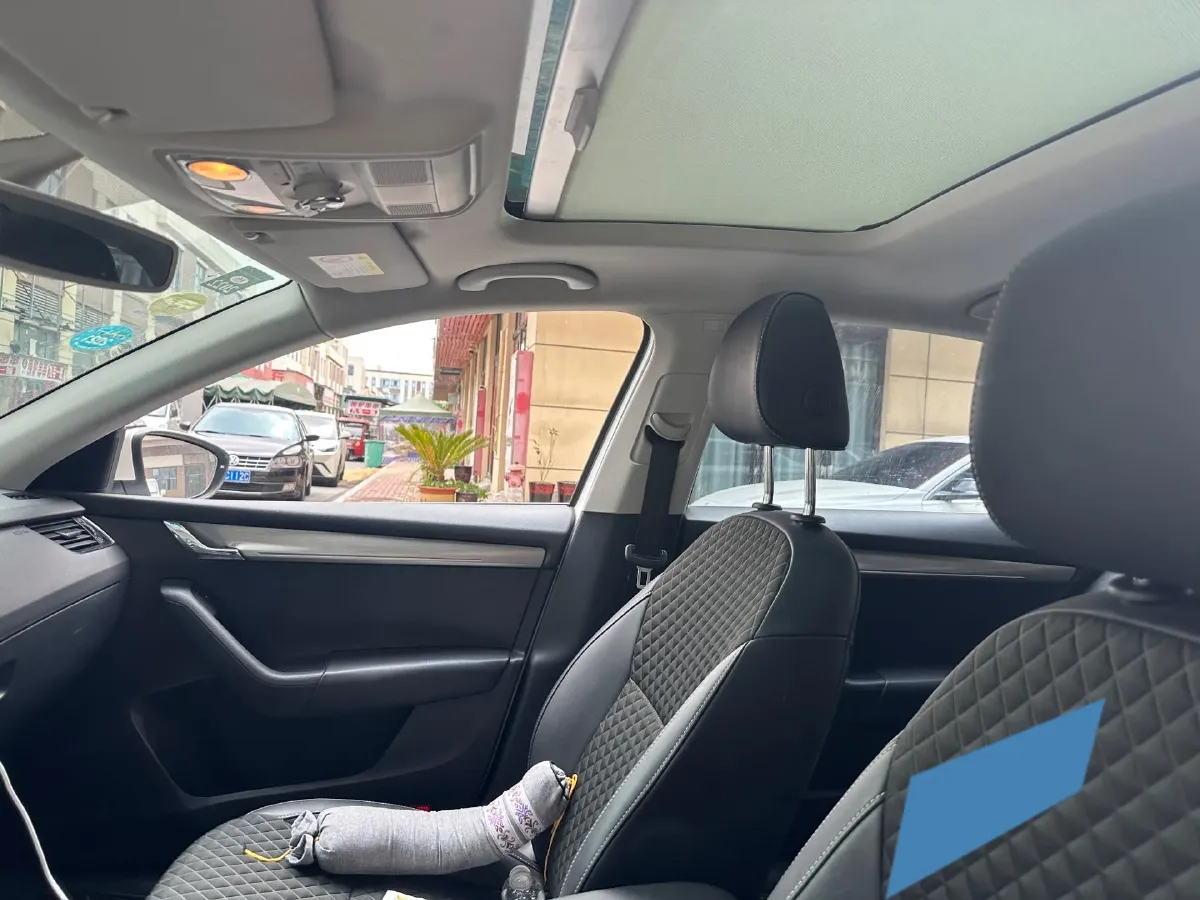2018 Skoda Octavia 1.6L 110HP L4 6AT,autocango,china used car exporter,china ev exporter,chinese used car exporter,chinese used ev exporter