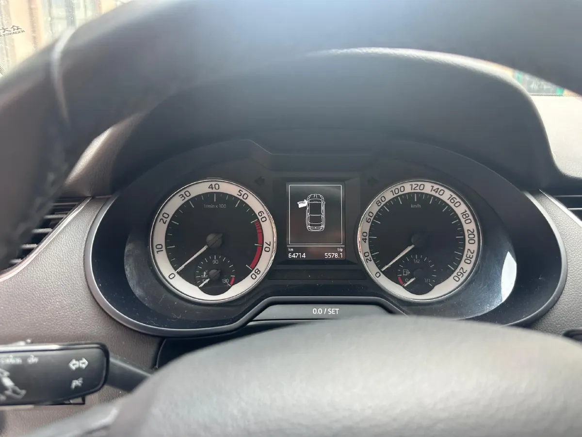 2018 Skoda Octavia 1.6L 110HP L4 6AT,autocango,china used car exporter,china ev exporter,chinese used car exporter,chinese used ev exporter
