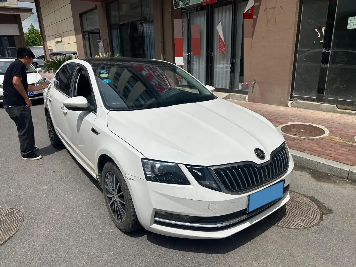 2018 Skoda Octavia 1.6L 110HP L4 6AT,autocango,china used car exporter,china ev exporter,chinese used car exporter,chinese used ev exporter