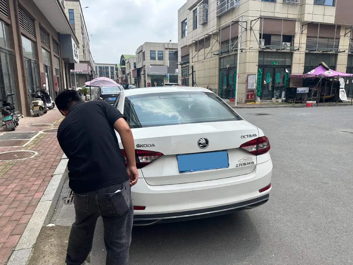 2018 Skoda Octavia 1.6L 110HP L4 6AT,autocango,china used car exporter,china ev exporter,chinese used car exporter,chinese used ev exporter