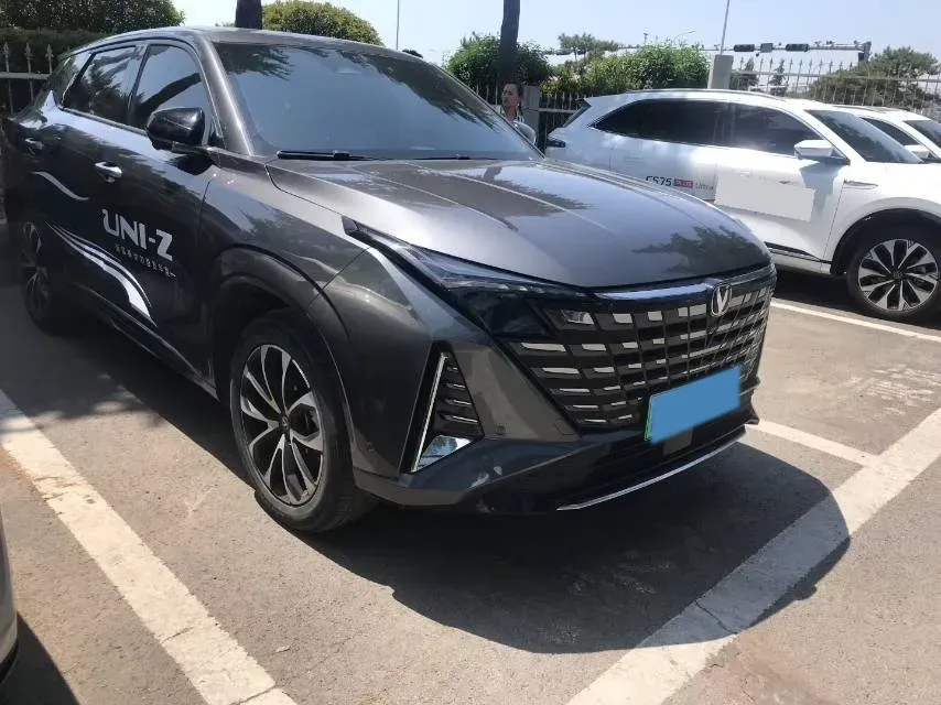 2024 ChangAn UNI-Z 1.5L 98HP L4 E-CVT PHEV 18.4KWH,autocango,china used car exporter,china ev exporter,chinese used car exporter,chinese used ev exporter