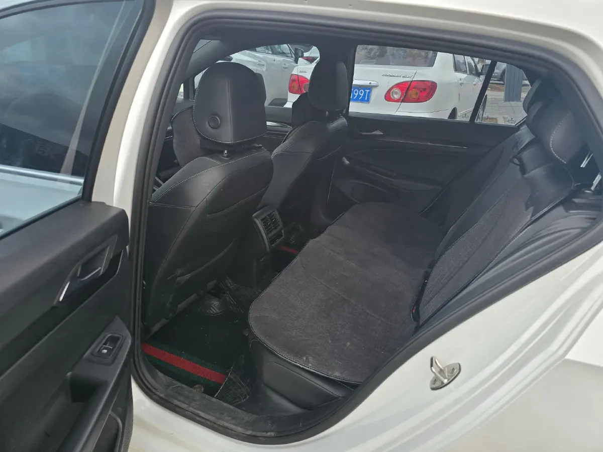 2023 Volkswagen Golf 1.4T 150HP L4 7DCT,autocango,china used car exporter,china ev exporter,chinese used car exporter,chinese used ev exporter