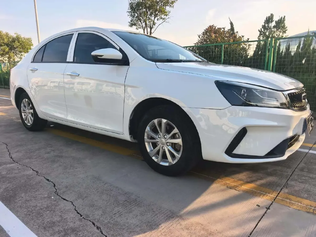 2021 BaoJun 530 1.5T 147HP L4 CVT,autocango,china used car exporter,china ev exporter,chinese used car exporter,chinese used ev exporter