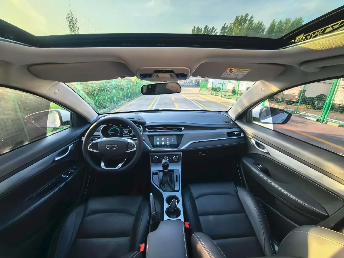 2021 BaoJun 530 1.5T 147HP L4 CVT,autocango,china used car exporter,china ev exporter,chinese used car exporter,chinese used ev exporter