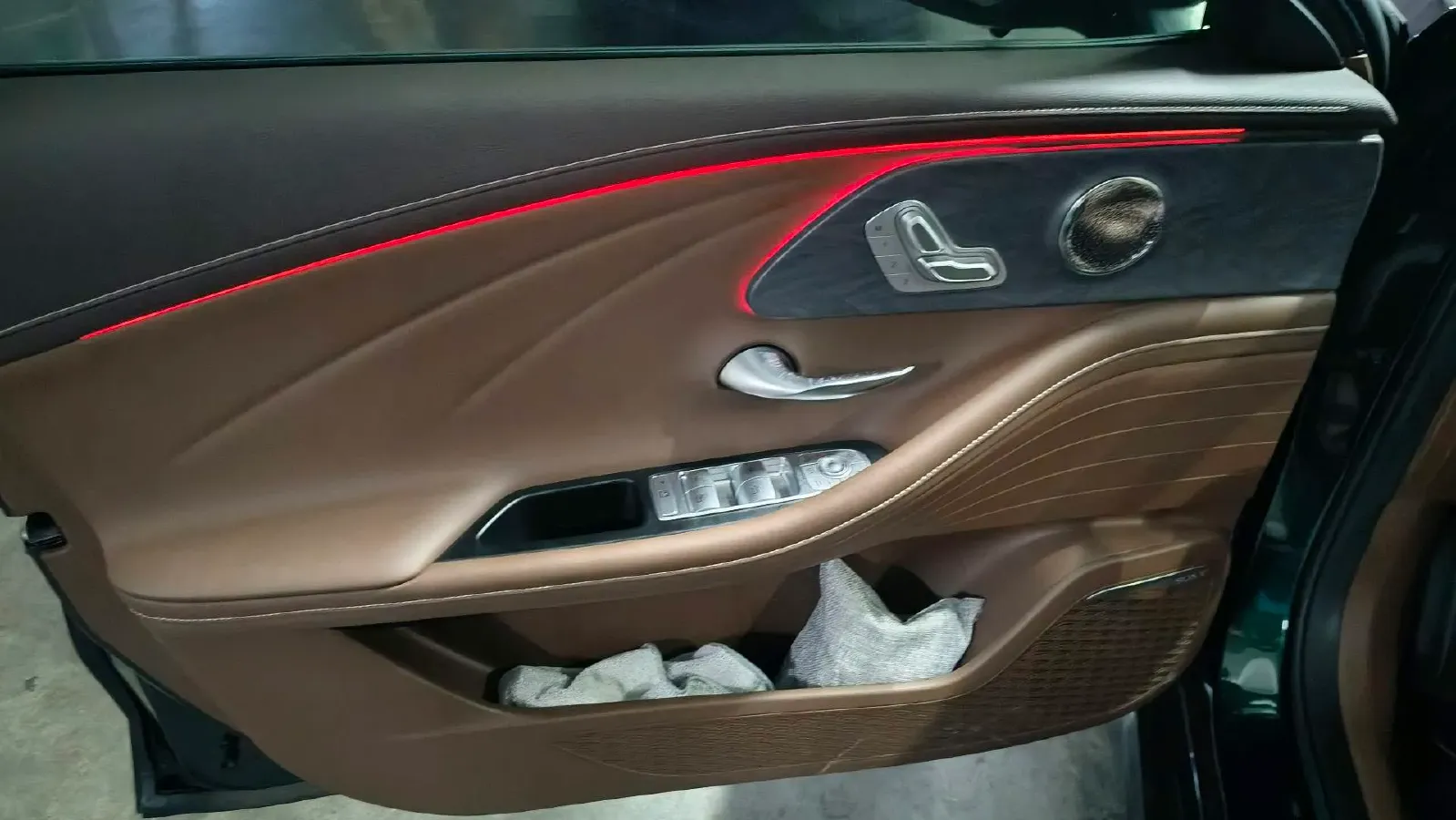 2023 Chery Arrizo 8 2.0T 254HP L4 7DCT,autocango,china used car exporter,china ev exporter,chinese used car exporter,chinese used ev exporter