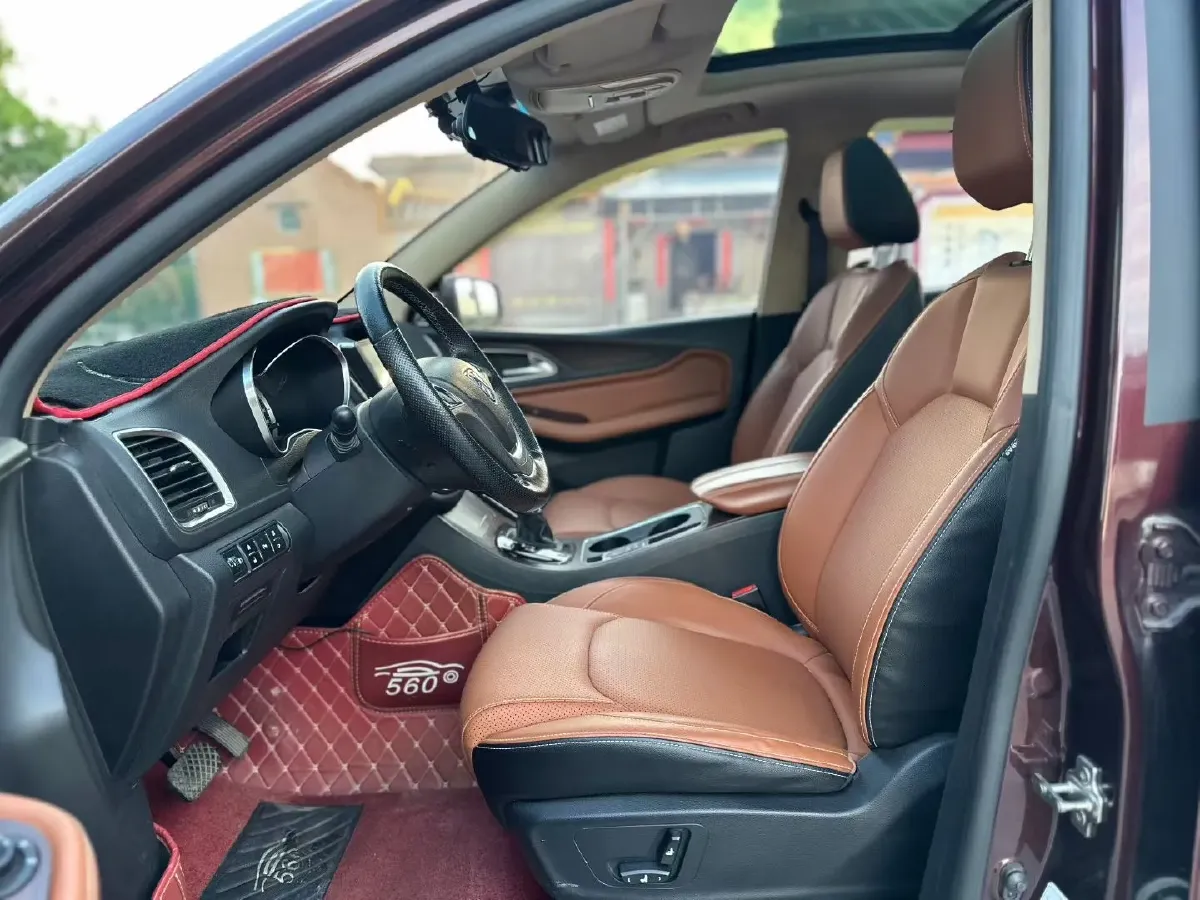 2017 BaoJun 560 1.5T 150HP L4 6MT,autocango,china used car exporter,china ev exporter,chinese used car exporter,chinese used ev exporter