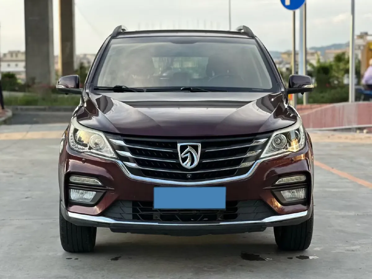 2017 BaoJun 560 1.5T 150HP L4 6MT,autocango,china used car exporter,china ev exporter,chinese used car exporter,chinese used ev exporter