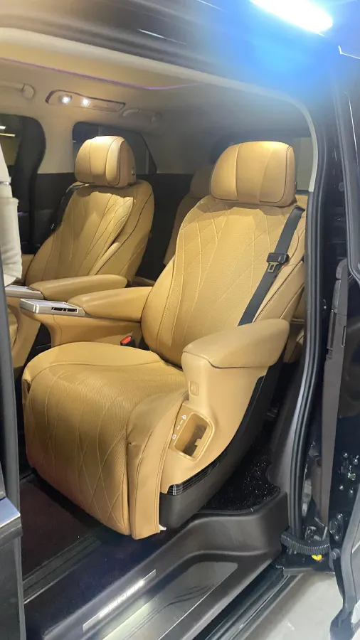 2024 Denza D9 1.5T 139HP L4 E-CVT PHEV 40KWH,autocango,china used car exporter,china ev exporter,chinese used car exporter,chinese used ev exporter