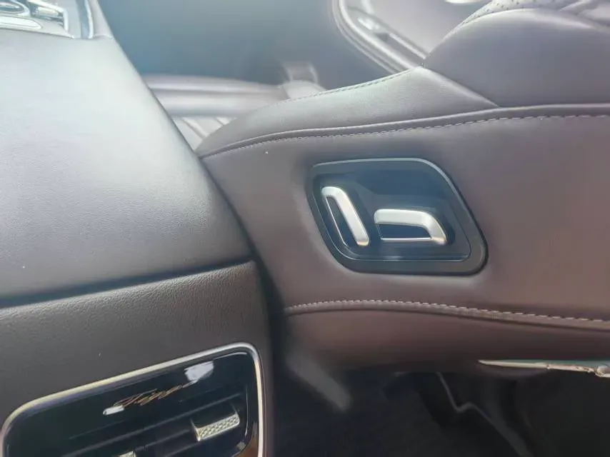 2022 Chery Tiggo 8 PRO 1.6T 197HP L4 7DCT,autocango,china used car exporter,china ev exporter,chinese used car exporter,chinese used ev exporter