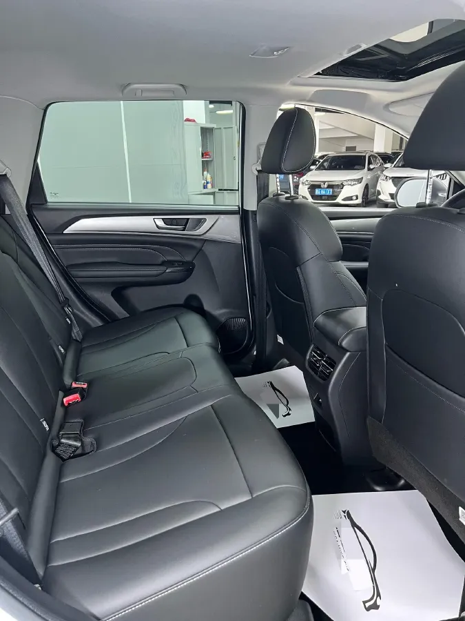 2021 Haval M6 1.5T 150HP L4 7DCT,autocango,china used car exporter,china ev exporter,chinese used car exporter,chinese used ev exporter