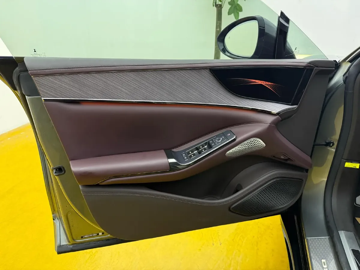 2024 Denza DenzaZ9GT 2.0T 207HP L4 E-CVT PHEV 38.5KWH,autocango,china used car exporter,china ev exporter,chinese used car exporter,chinese used ev exporter