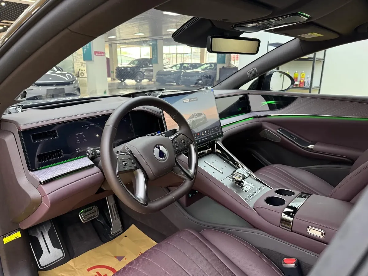 2024 Denza DenzaZ9GT 2.0T 207HP L4 E-CVT PHEV 38.5KWH,autocango,china used car exporter,china ev exporter,chinese used car exporter,chinese used ev exporter