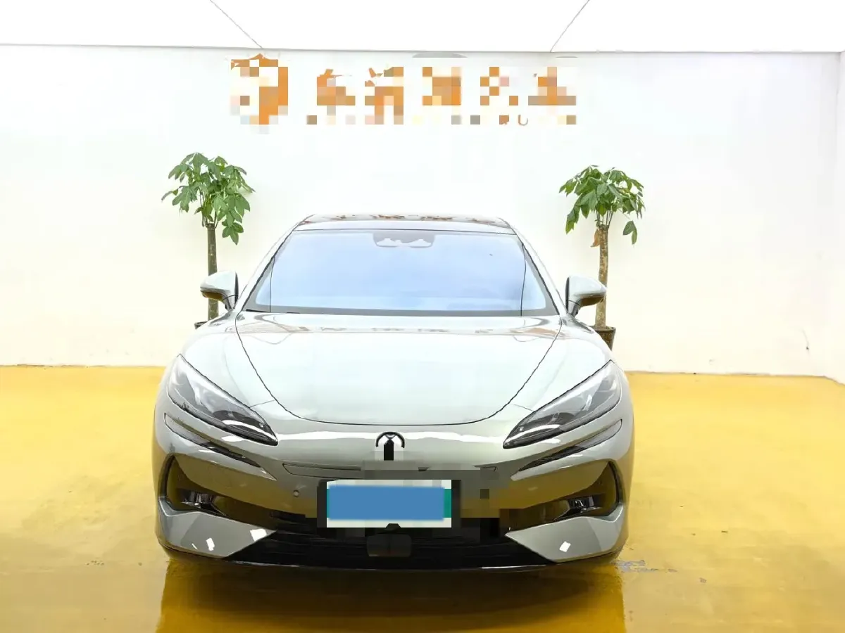 2024 Denza DenzaZ9GT 2.0T 207HP L4 E-CVT PHEV 38.5KWH,autocango,china used car exporter,china ev exporter,chinese used car exporter,chinese used ev exporter