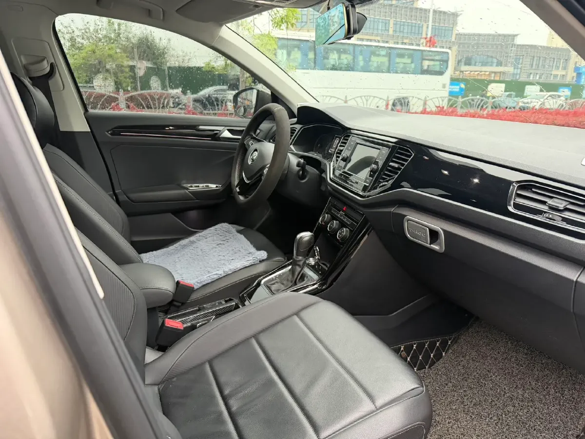 2018 Borgward BX7 2.0T 224HP L4 6AT,autocango,china used car exporter,china ev exporter,chinese used car exporter,chinese used ev exporter