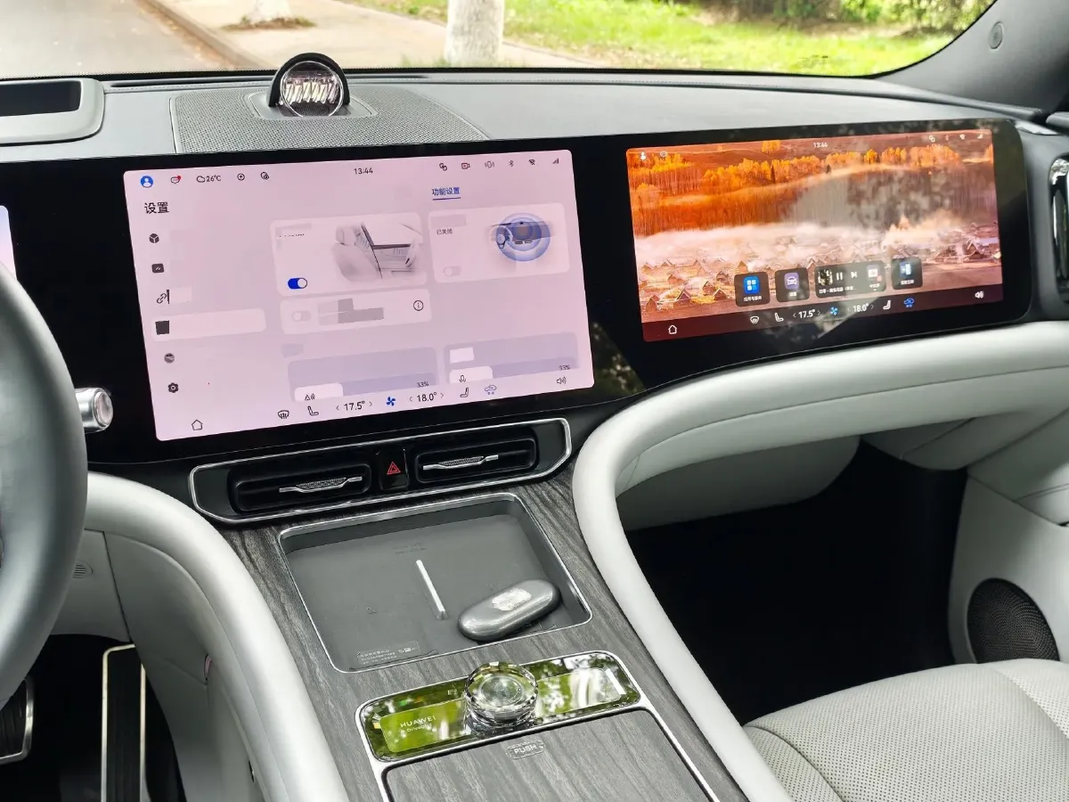 2024 AITO AITO M9 1.5T 152HP L4 REEV 42KWH,autocango,china used car exporter,china ev exporter,chinese used car exporter,chinese used ev exporter
