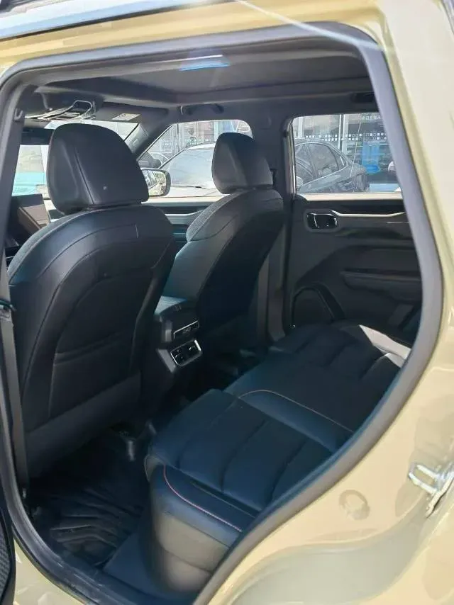 2025 Geely Cowboy 1.5T 181HP L4 7DCT,autocango,china used car exporter,china ev exporter,chinese used car exporter,chinese used ev exporter