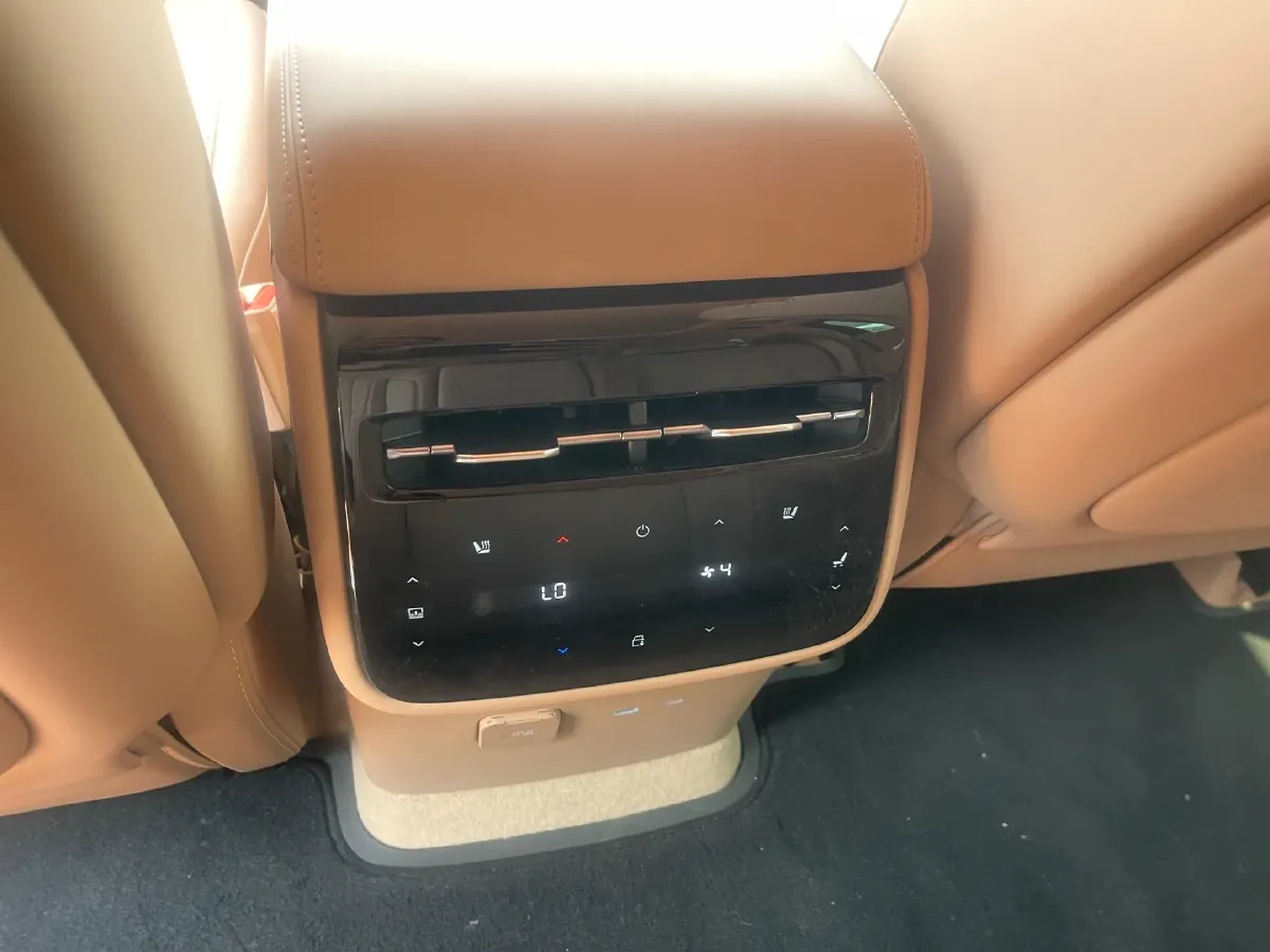 2025 BMW 3 Series 2.0T 245HP L4 8AT,autocango,china used car exporter,china ev exporter,chinese used car exporter,chinese used ev exporter