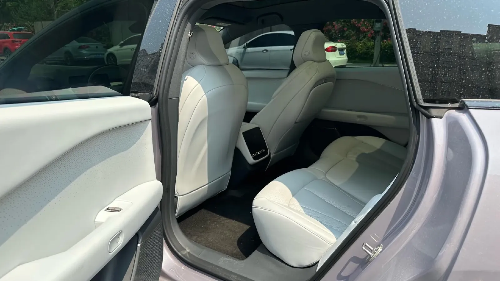 2024 Xpeng P7+ BEV 60.7KWH,autocango,china used car exporter,china ev exporter,chinese used car exporter,chinese used ev exporter