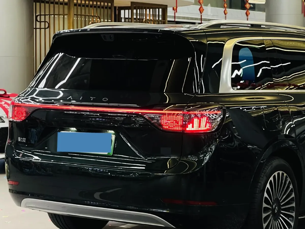 2025 AITO AITO M9 REEV 160HP REEV 52KWH,autocango,china used car exporter,china ev exporter,chinese used car exporter,chinese used ev exporter