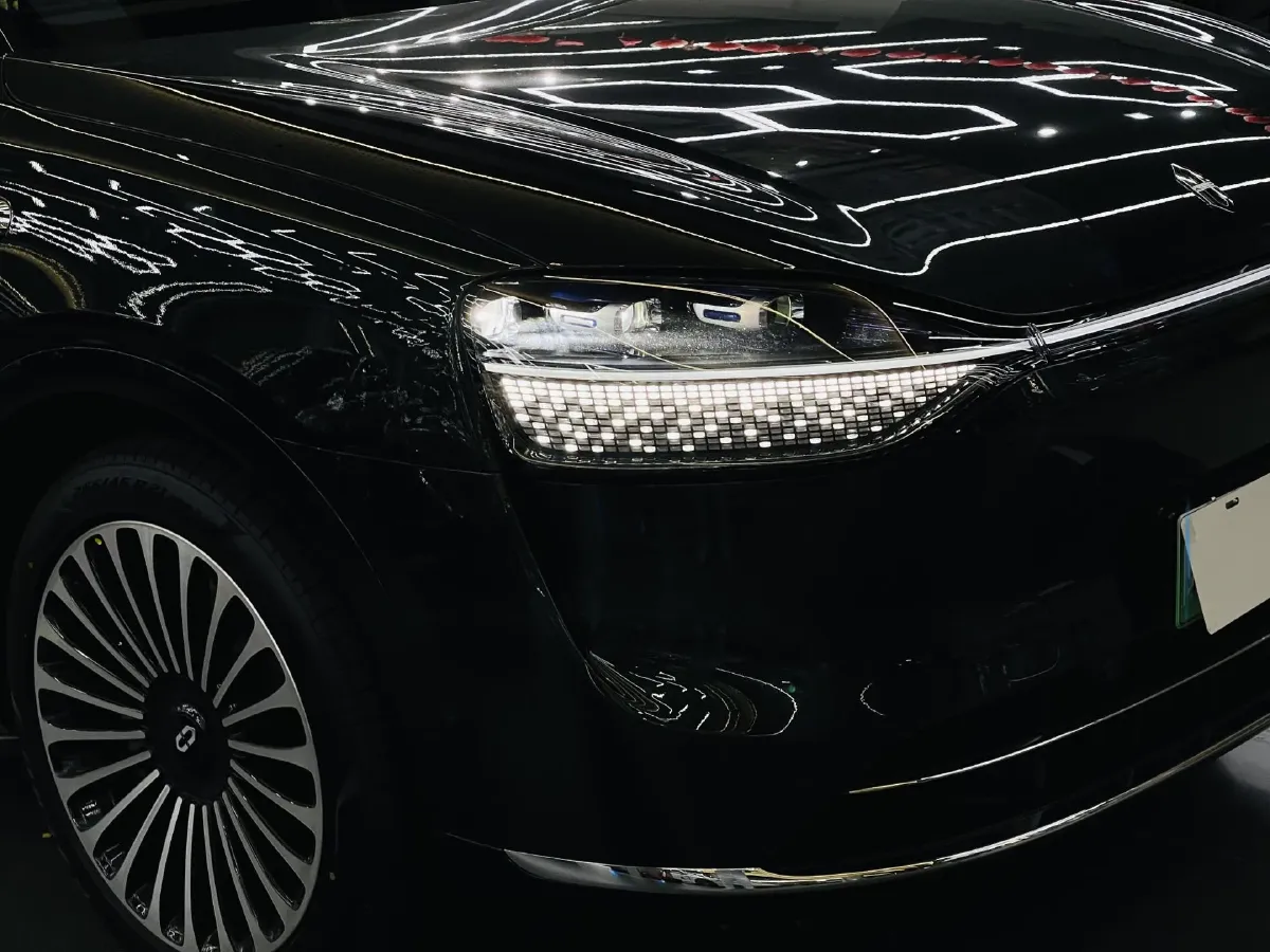 2025 AITO AITO M9 REEV 160HP REEV 52KWH,autocango,china used car exporter,china ev exporter,chinese used car exporter,chinese used ev exporter