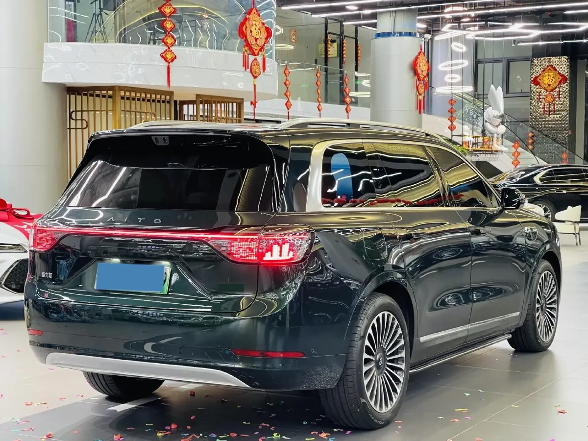2025 AITO AITO M9 REEV 160HP REEV 52KWH,autocango,china used car exporter,china ev exporter,chinese used car exporter,chinese used ev exporter