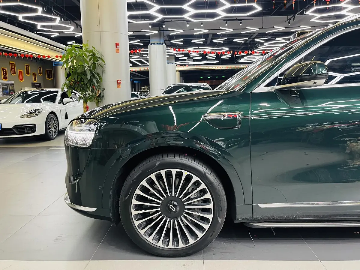 2025 AITO AITO M9 REEV 160HP REEV 52KWH,autocango,china used car exporter,china ev exporter,chinese used car exporter,chinese used ev exporter