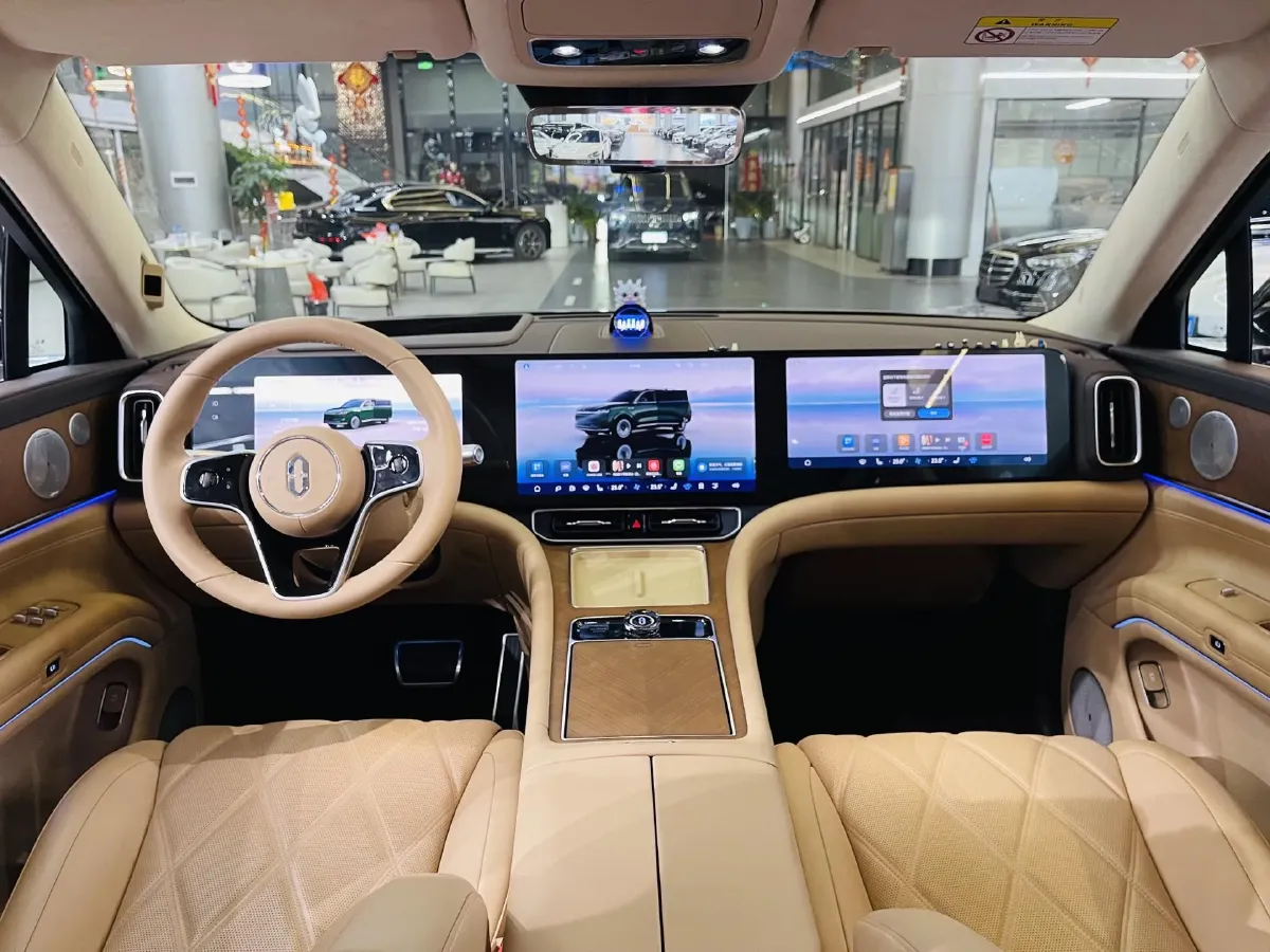 2025 AITO AITO M9 REEV 160HP REEV 52KWH,autocango,china used car exporter,china ev exporter,chinese used car exporter,chinese used ev exporter